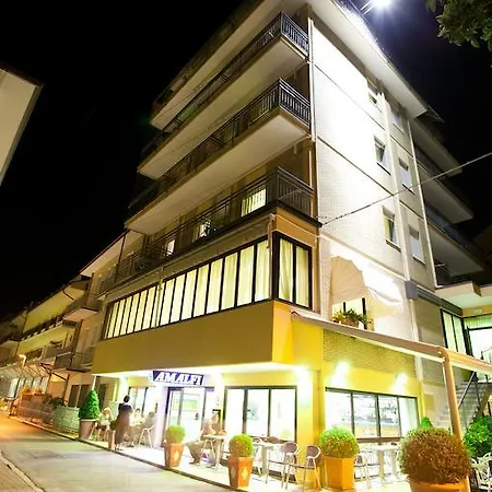 Hotel Amalfi 3*