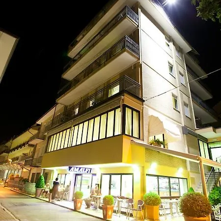 فندق Amalfi 3*